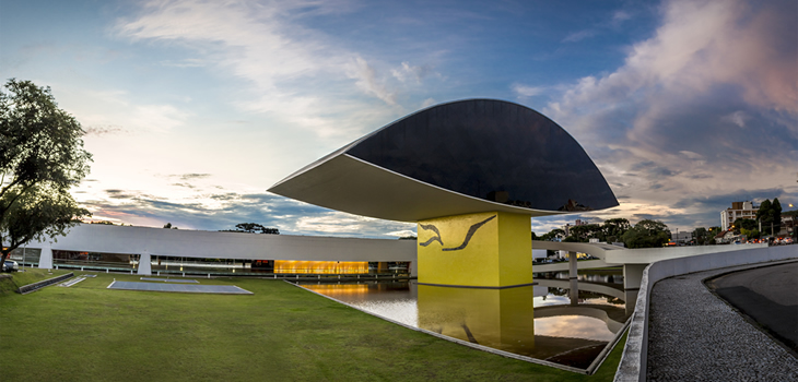 Exposição no MON mostra vida e obra de Oscar Niemeyer
