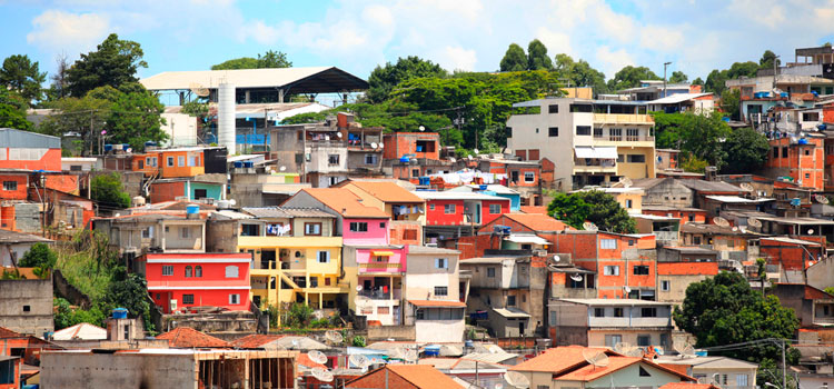 Favela no interior de SP será totalmente abastecida por energia solar